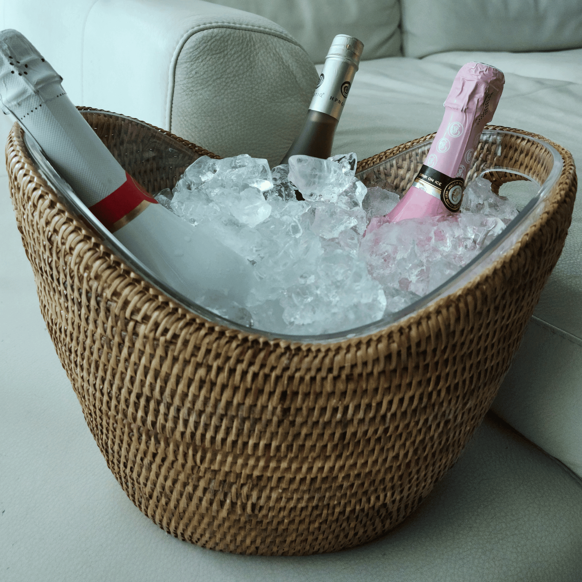 Seau a champagne sur pied h.74cm Seau a champagne sur pied h.74cm